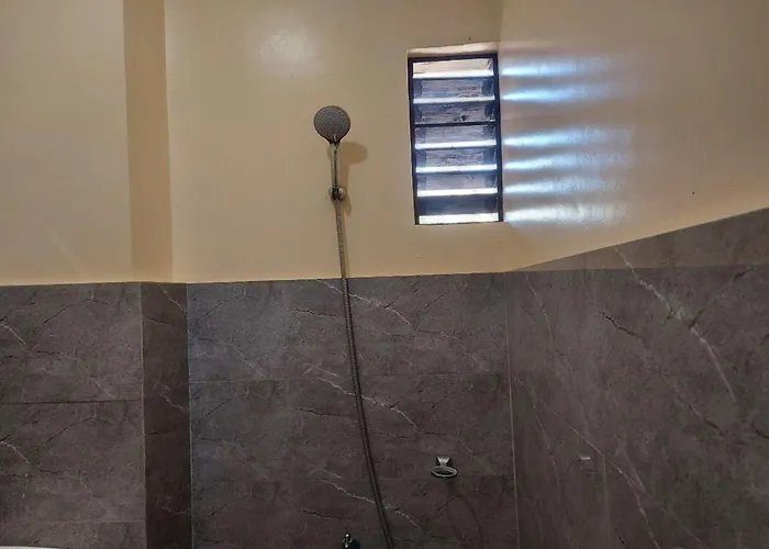 Hotel Plaza Eco Park Cebu 2*