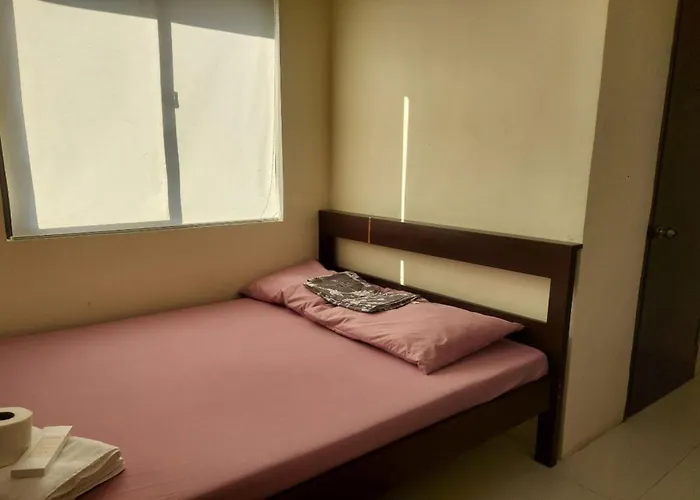 Hotel Plaza Eco Park Cebu 2*