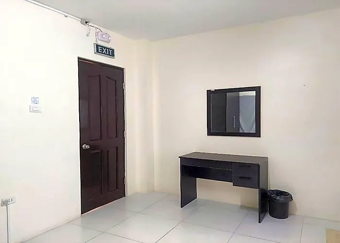 Plaza Eco Park Cebu Hotel 2*